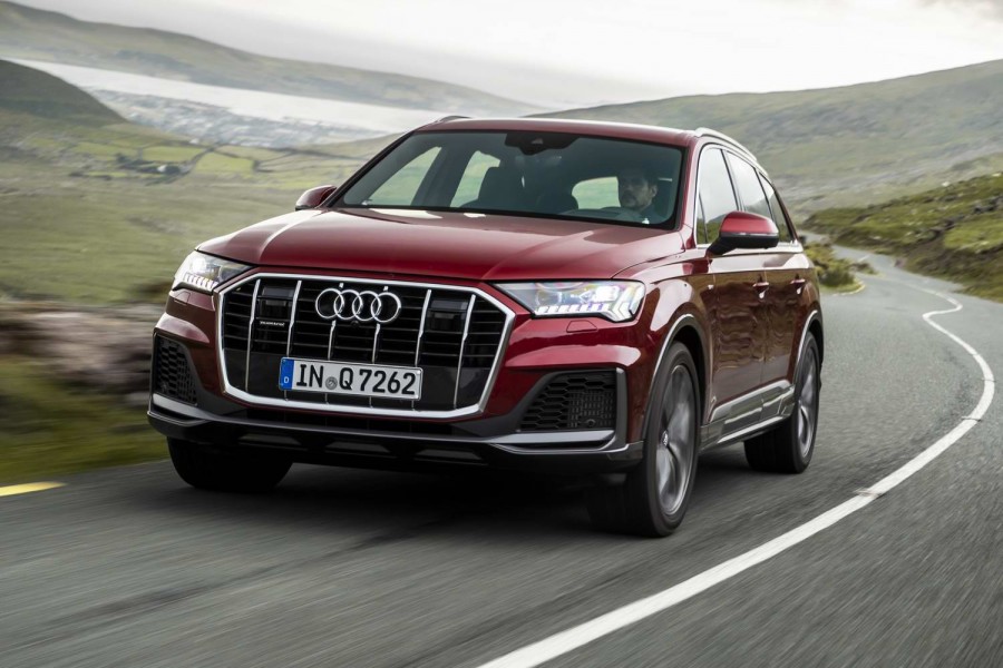 Car Reviews | Audi Q7 3.0 TDI (2020) | CompleteCar.ie