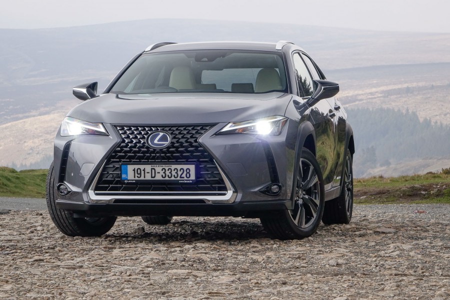 Car Reviews | Lexus UX 250h (2019) | CompleteCar.ie