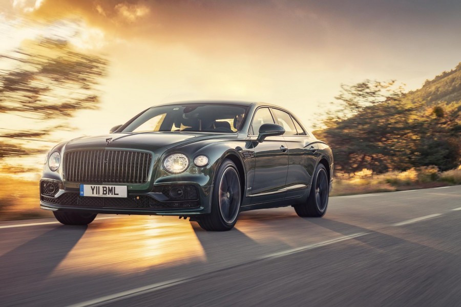 Car Reviews | Bentley Flying Spur | CompleteCar.ie