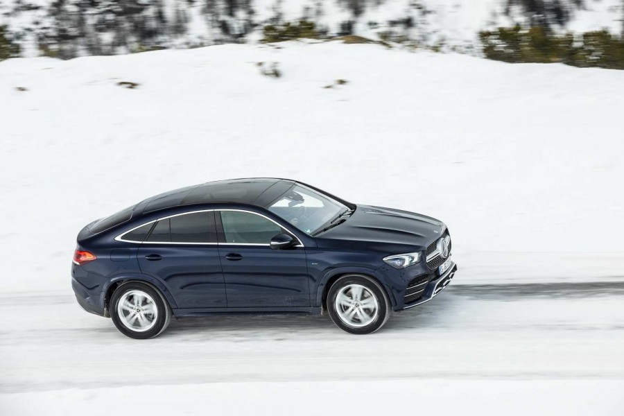 Car Reviews | Mercedes-Benz GLE 350 de | CompleteCar.ie