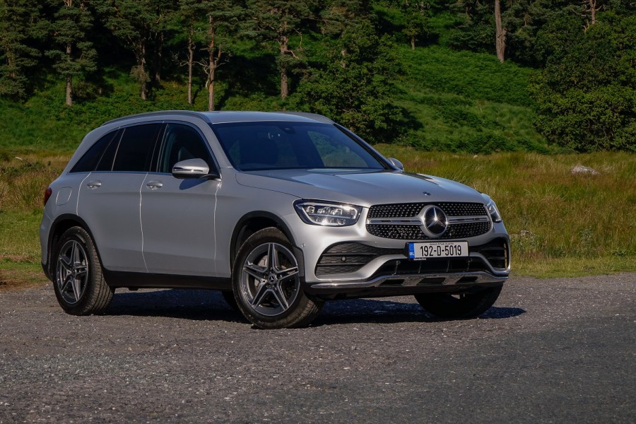 Car Reviews | Mercedes-Benz GLC 220 d diesel (2019) | CompleteCar.ie
