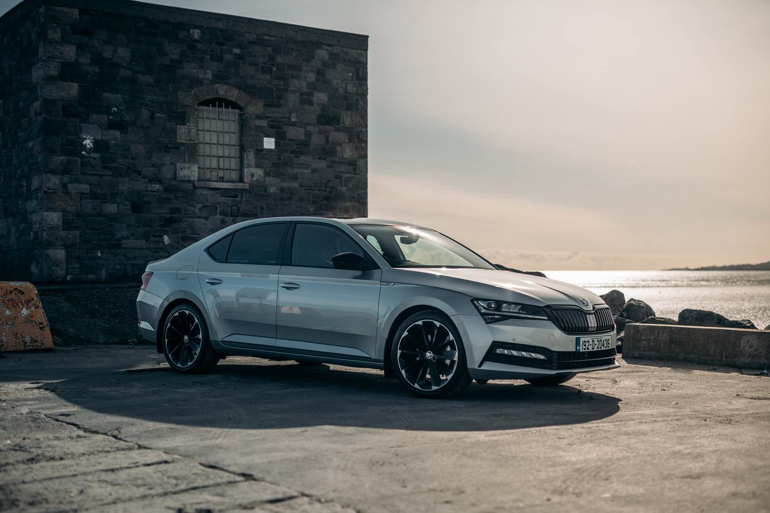 Car Reviews | Skoda Superb 1.5 TSI Sportline (2019) | CompleteCar.ie