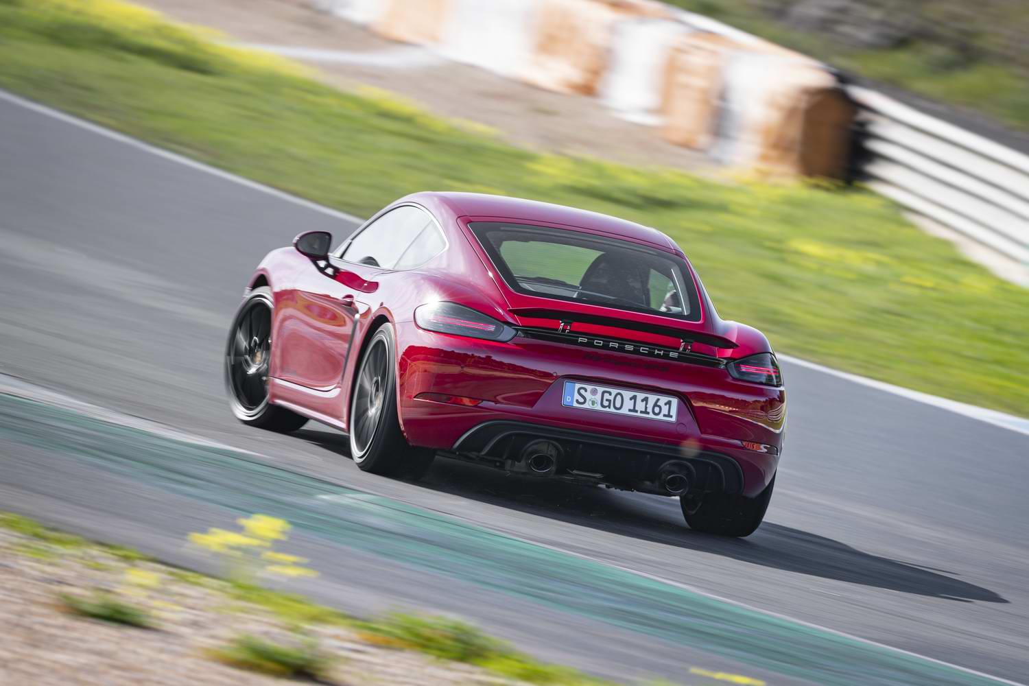 Car Reviews | Porsche 718 Cayman GTS 4.0 | CompleteCar.ie