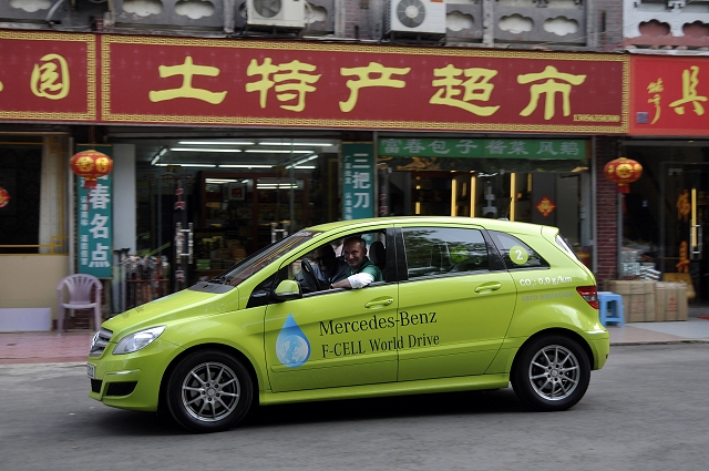 Car Reviews | Mercedes-Benz F-Cell | CompleteCar.ie