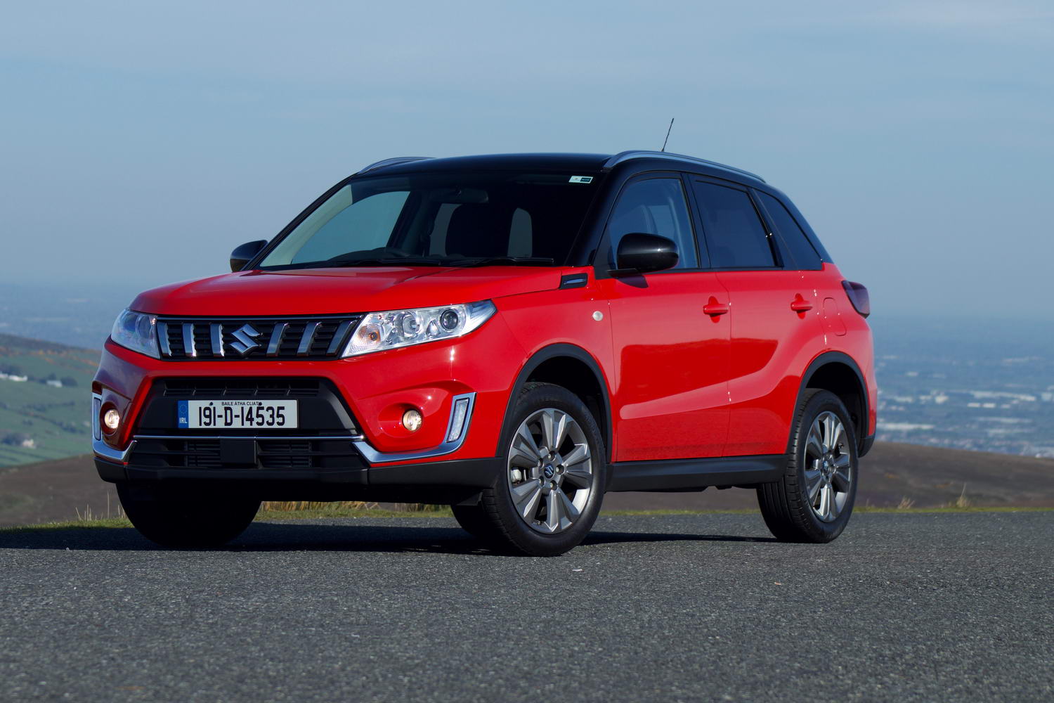 Car Reviews | Suzuki Vitara 1.0 petrol (2019) | CompleteCar.ie