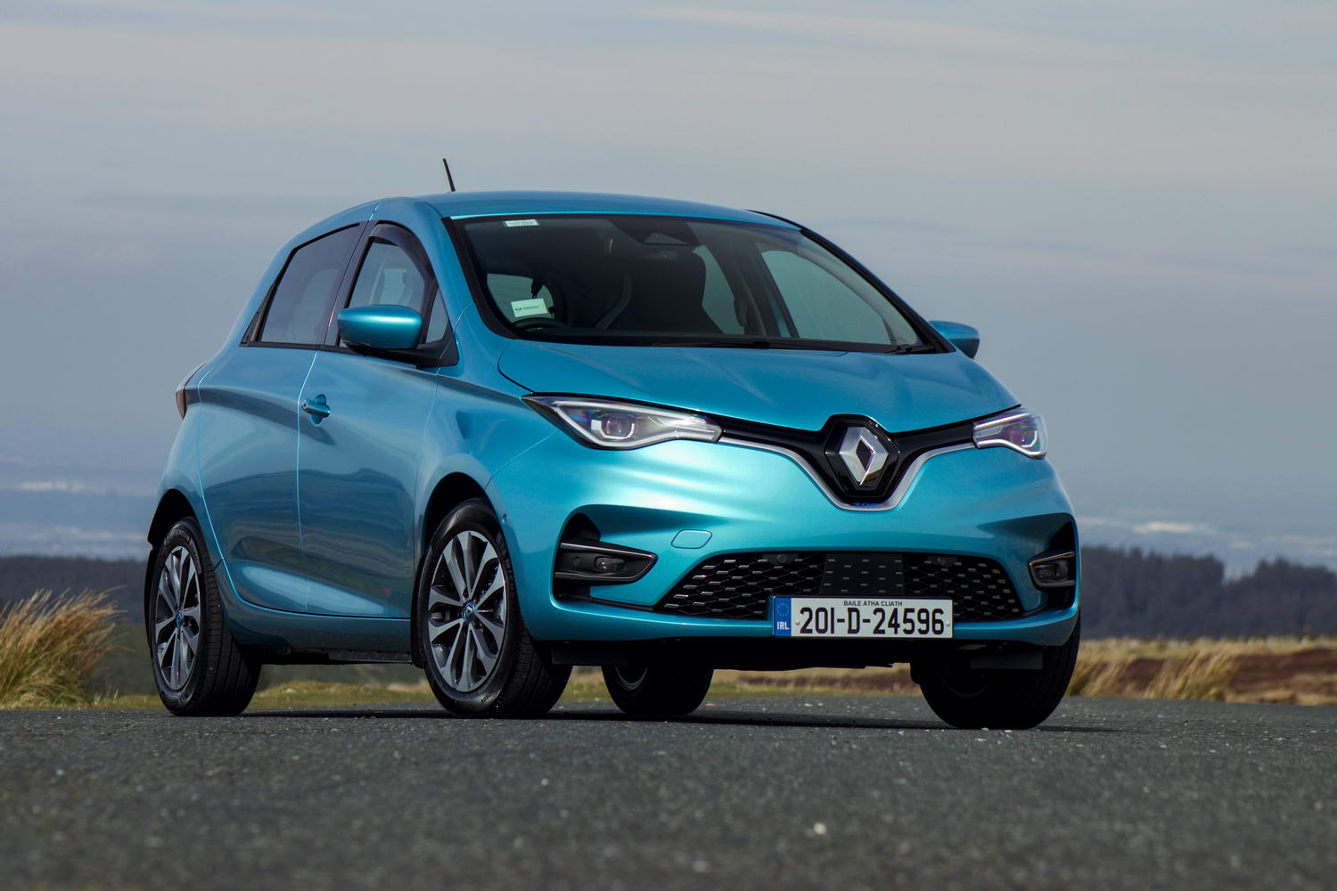 Car Reviews | Renault Zoe Z.E.50 | CompleteCar.ie